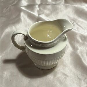 Wedgwood Edme creamer